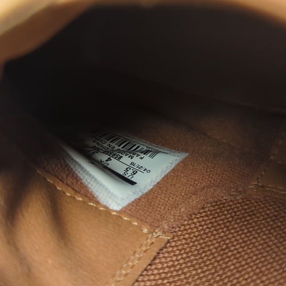 Nike Air Max THEA Mid Leather Sneaker/Boots - Picture 6 of 7